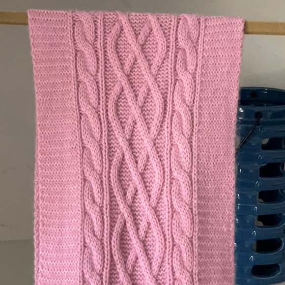 NWT MARIELE WAITHE PNK  CASHMERE SCARF - Picture 3 of 7